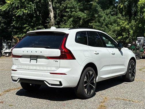 2026 Volvo XC60 Plug-In Hybrid T8 Plus