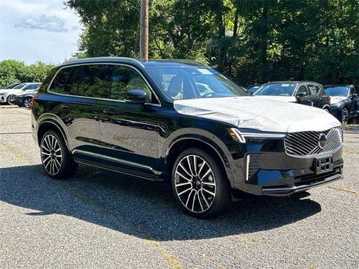2026 Volvo XC90 B6 Plus 7-Seater