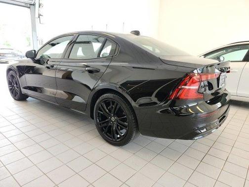 2024 Volvo S60 B5 Plus Black Edition