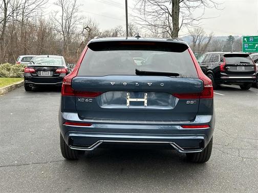 2026 Volvo XC60 B5 Ultra