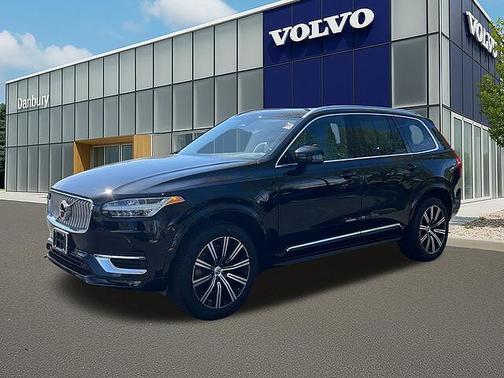 Onyx Black 2023 Volvo XC90 Plus
