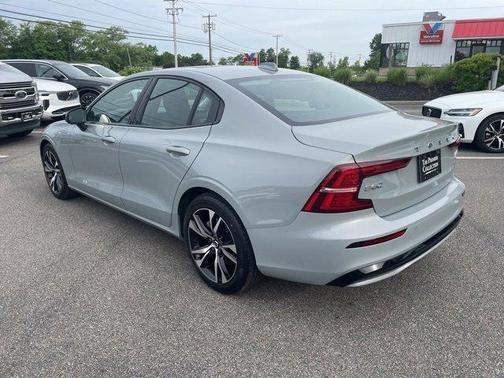 2025 Volvo S60 B5 Core