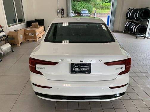 2025 Volvo S60 B5 Core