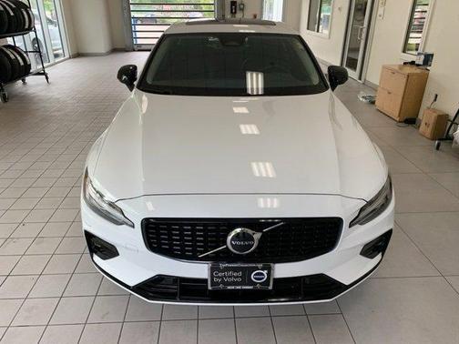 2025 Volvo S60 B5 Core