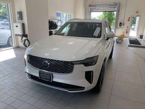 2025 Volvo XC90 B6 Ultra