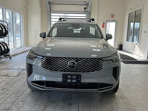 2025 Volvo XC90 Plus