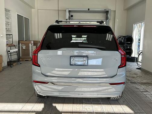 2025 Volvo XC90 Plus