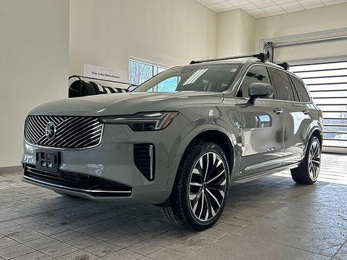 2025 Volvo XC90 Plus