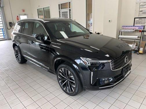 2025 Volvo XC90 B6 Plus 7-Seater