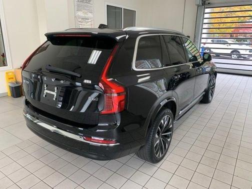 2025 Volvo XC90 B6 Plus 7-Seater