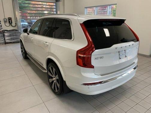 2023 Volvo XC90 Recharge Plug-In Hybrid T8 Plus Bright Theme 7 Passenger