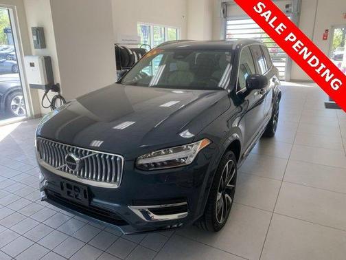 2024 Volvo XC90 B6 Ultimate Bright Theme 7-Seater