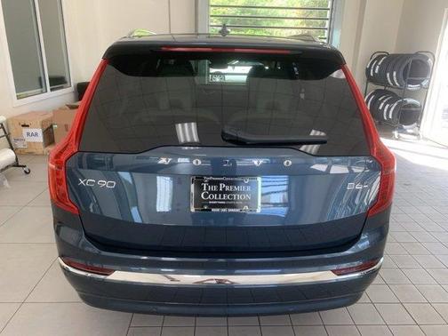 2024 Volvo XC90 B6 Ultimate Bright Theme 7-Seater