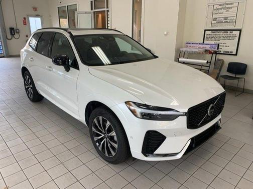 2025 Volvo XC60 B5 Plus