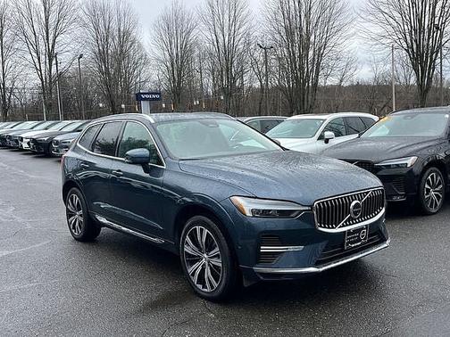 2023 Volvo XC60 Plus
