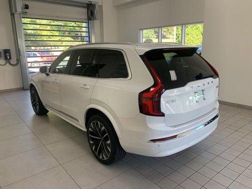 2026 Volvo XC90 B6 Plus 7-Seater