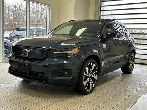 2022 Volvo XC40 Recharge Pure Electric P8 Twin Plus