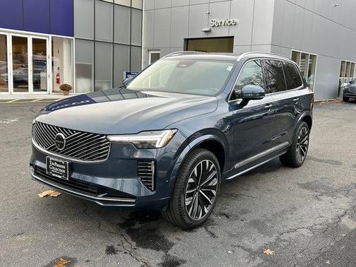 2026 Volvo XC90 B5 Plus 7-Seater