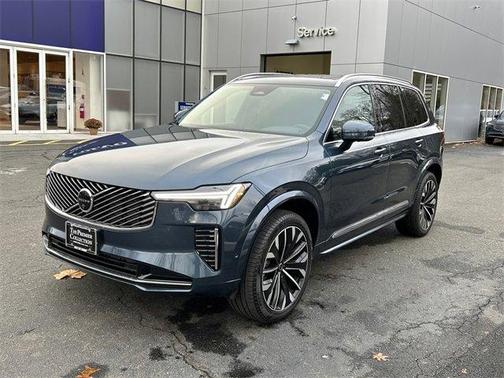 2026 Volvo XC90 B5 Plus 7-Seater