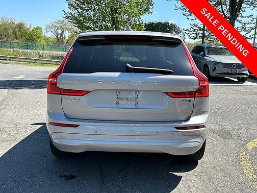 Silver 2023 Volvo XC60 B5 Core