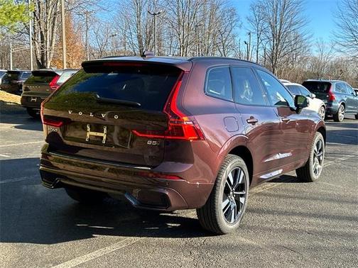 2026 Volvo XC60 B5 Plus