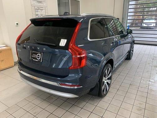 2022 Volvo XC90 T6 Inscription 7 Passenger