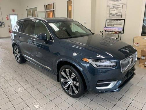 2022 Volvo XC90 T6 Inscription 7 Passenger
