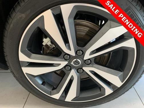 2025 Volvo V60 Cross Country B5 Plus