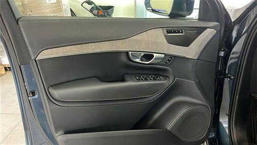 2023 Volvo XC90 B6 Ultimate 7-Seater