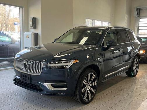 2023 Volvo XC90 B6 Ultimate 7-Seater