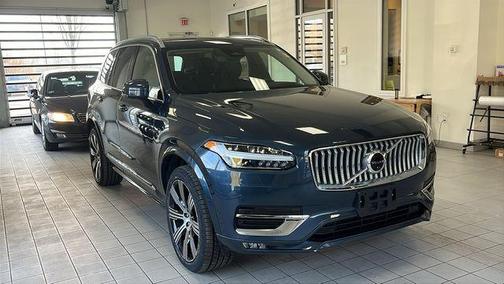 2023 Volvo XC90 B6 Ultimate 7-Seater