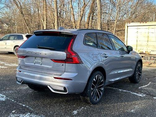 2026 Volvo XC60 B5 Ultra