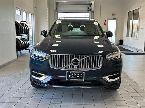 2024 Volvo XC90 Recharge Plug-In Hybrid T8 Ultimate Bright Theme 7-Seater