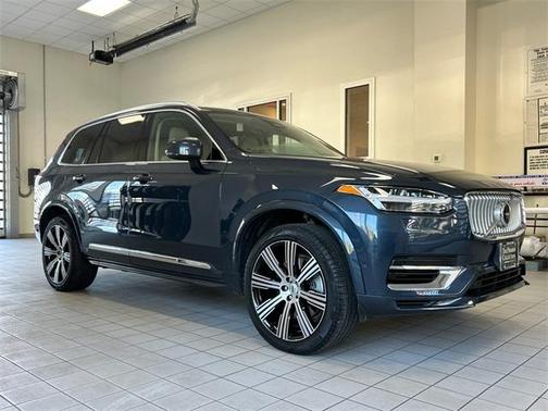 2024 Volvo XC90 Recharge Plug-In Hybrid T8 Ultimate Bright Theme 7-Seater