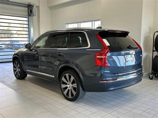 2024 Volvo XC90 Recharge Plug-In Hybrid T8 Ultimate Bright Theme 7-Seater