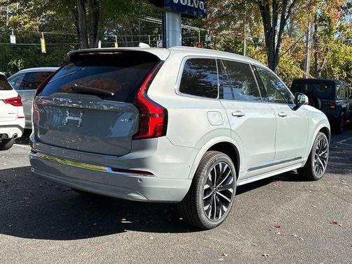2026 Volvo XC90 B6 Plus 7-Seater