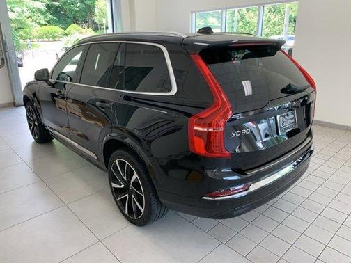 2024 Volvo XC90 B5 Plus Bright Theme