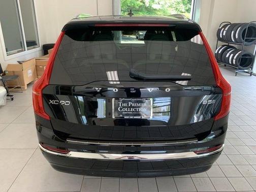 2024 Volvo XC90 B5 Plus Bright Theme