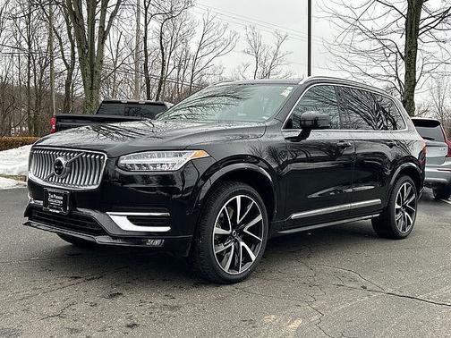 2023 Volvo XC90 Plus
