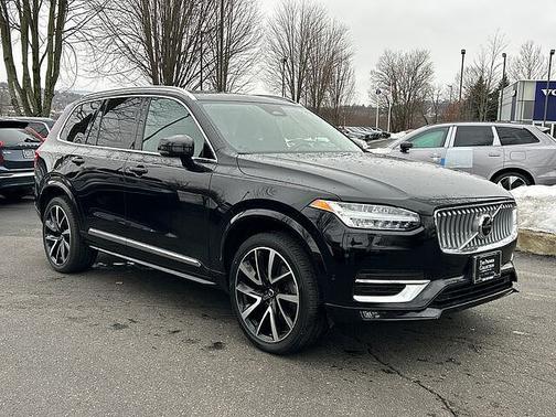 2023 Volvo XC90 Plus