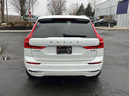 2023 Volvo XC60 Plus