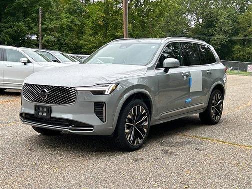 2026 Volvo XC90 B6 Plus 7-Seater