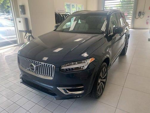2024 Volvo XC90 B5 Plus Bright Theme