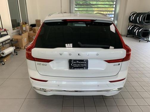 2023 Volvo XC60 B5 Plus Bright Theme