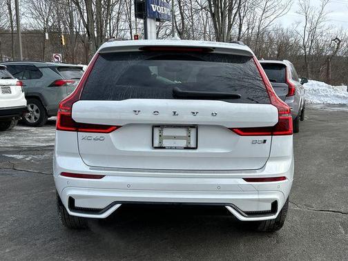 2026 Volvo XC60 B5 Plus