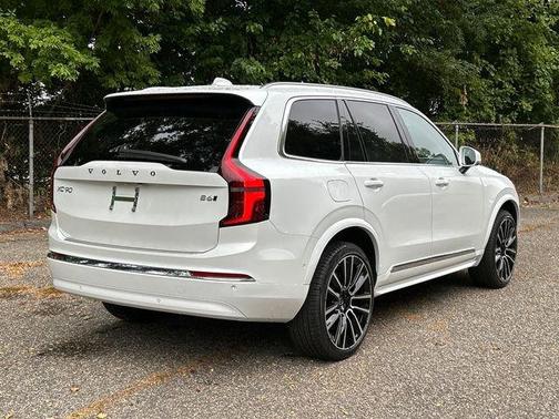 2026 Volvo XC90 B6 Plus 7-Seater