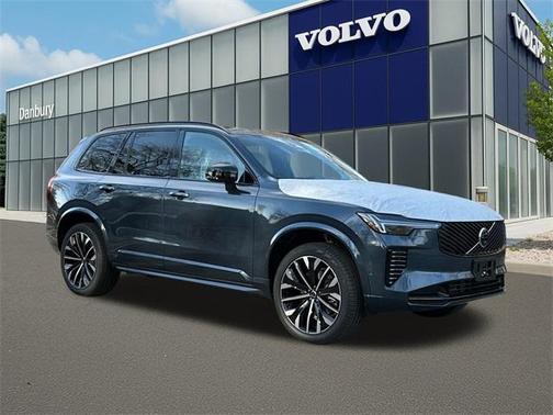 2026 Volvo XC90 B6 Ultra Dark Theme 7-Seater