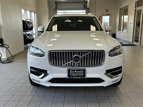 2025 Volvo XC90 B6 Ultra