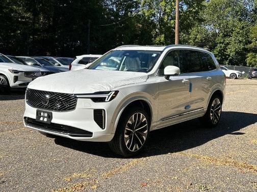 Crystal White 2026 Volvo XC90 B6 Ultra 7-Seater