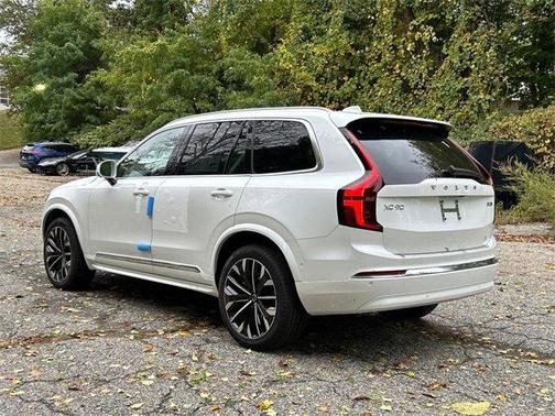2026 Volvo XC90 B5 Plus 7-Seater